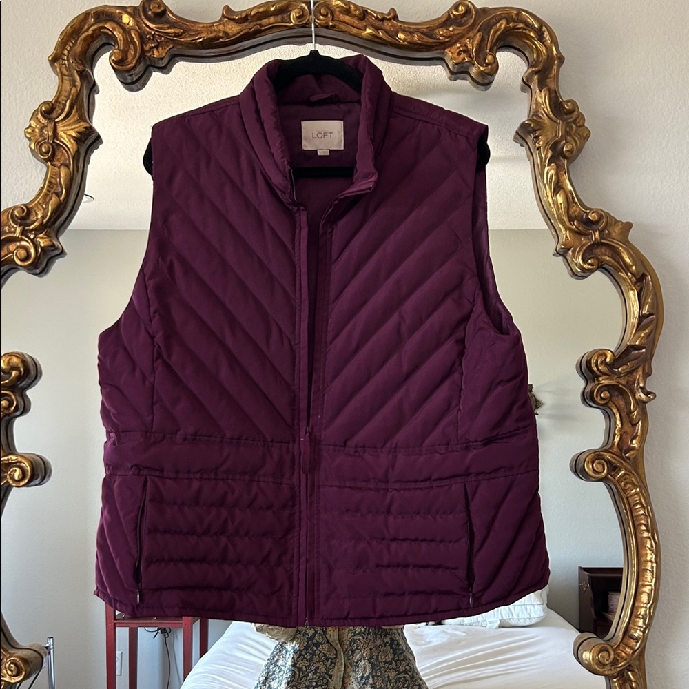 LOFT Quilted Puffer Vest in Plum